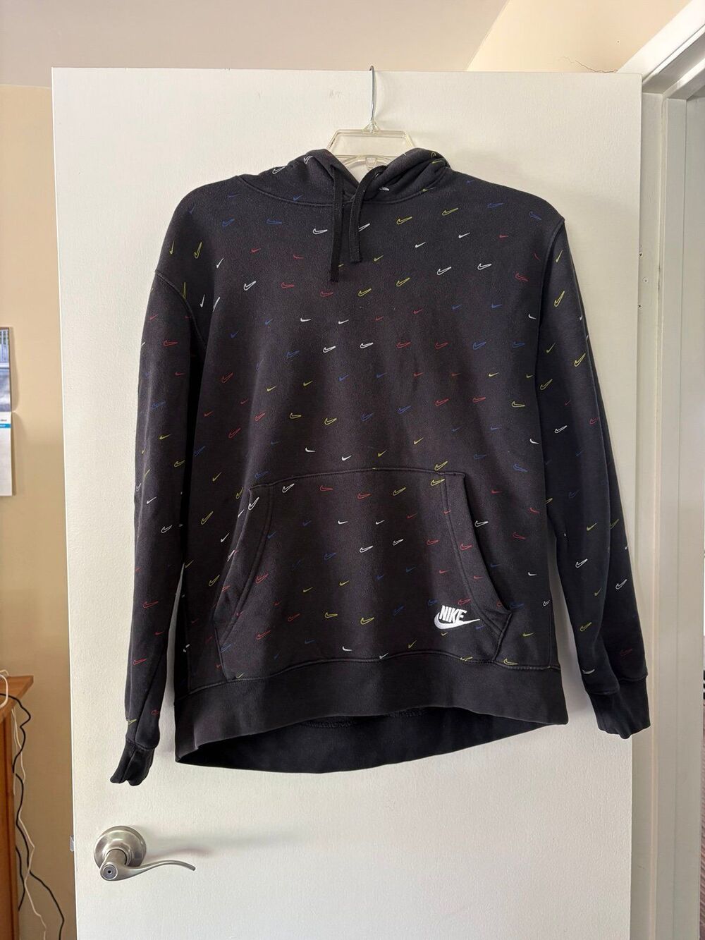Nike Club Fleece Hoodie Large L Multi Swoosh AOP Black Pullover DC2767-010 Sport - Picture 2 of 9